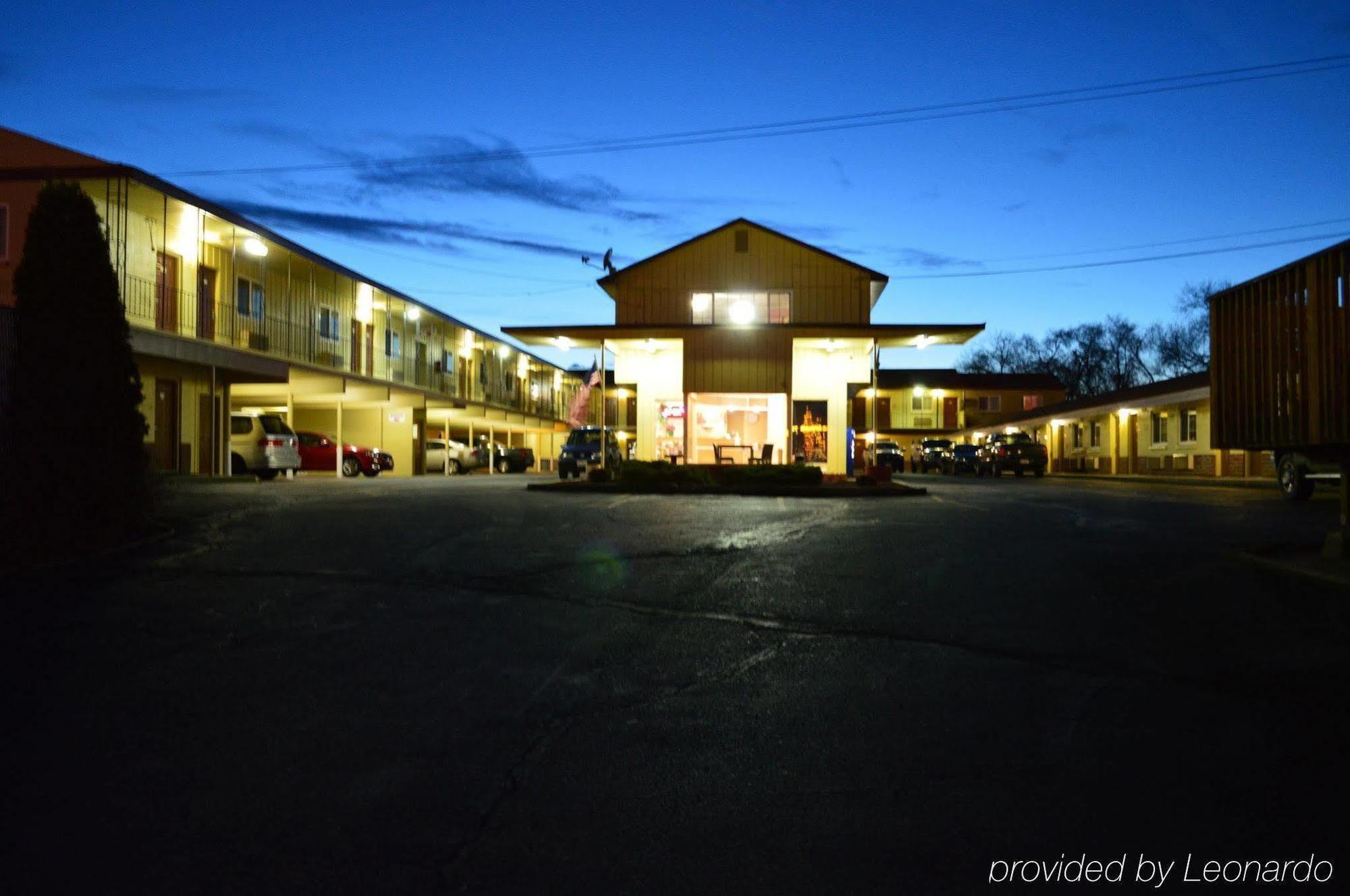 Economy Inn Hermiston Exterior photo