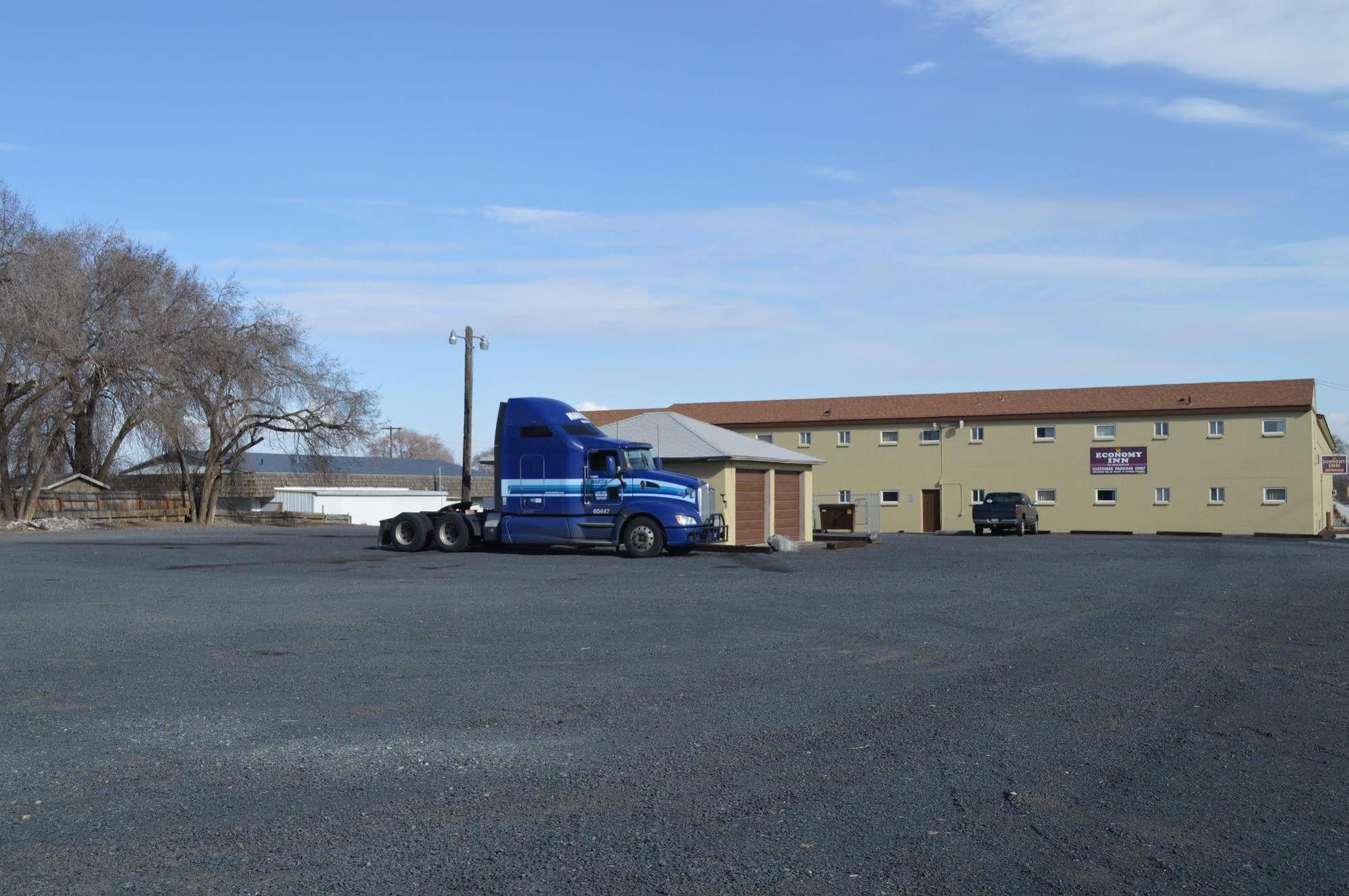 Economy Inn Hermiston Exterior photo